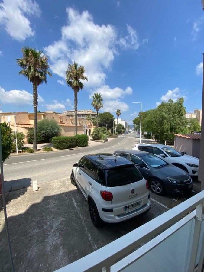Studio Spacieux Avec Patio En Centre Ville Cavalaire-sur-Mer Exteriör bild